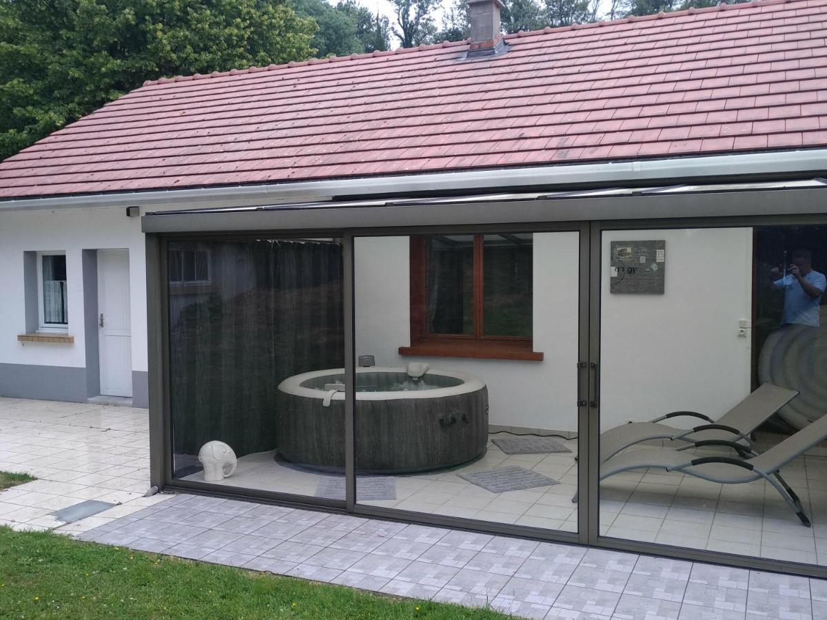 Gîte de la Souche avec jacuzzi Doudeauville Esterno foto